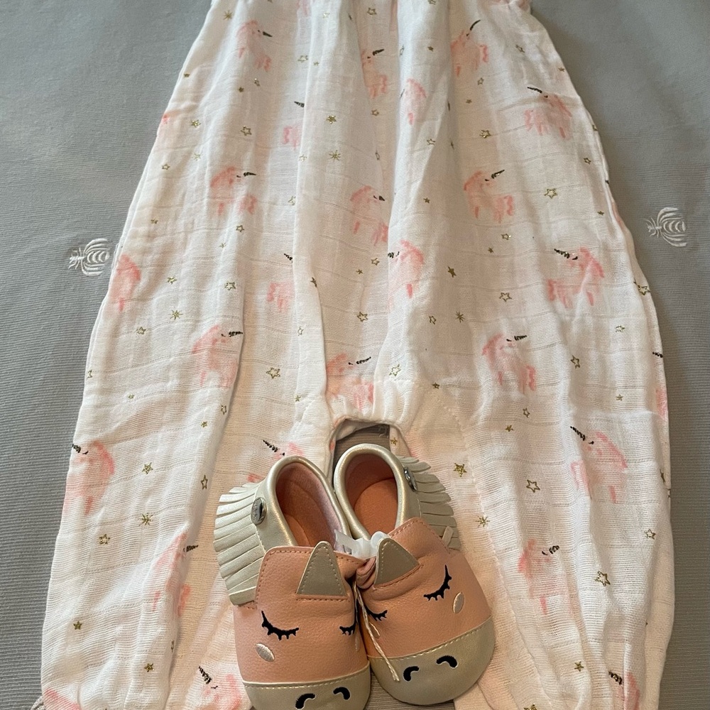 Romper. 12-18 mo. Mud pie. Unicorn print. Ruffles.Snaps.NWT